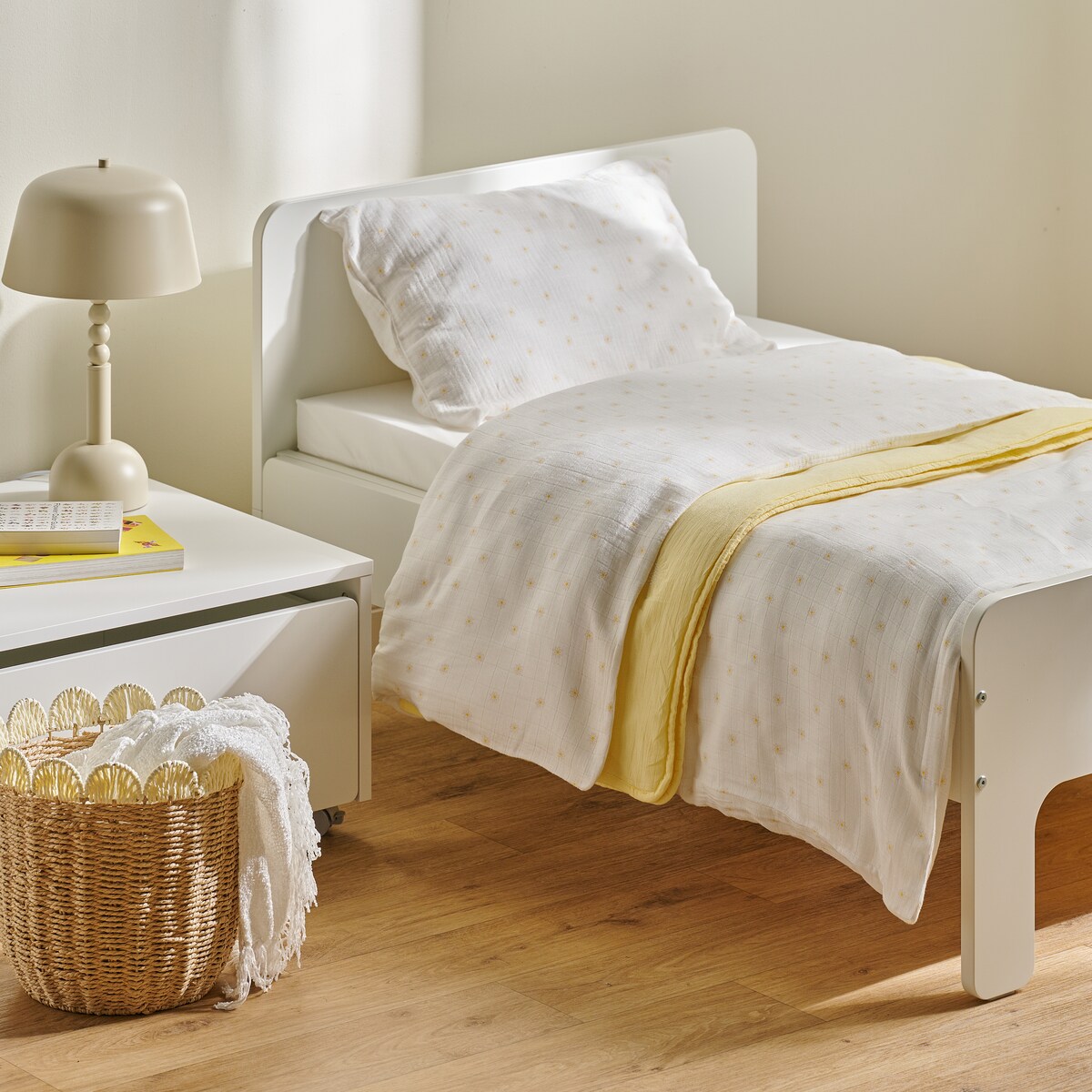 Pościel Muślinowa Astero 100x135 cm z motywem kwiatowym