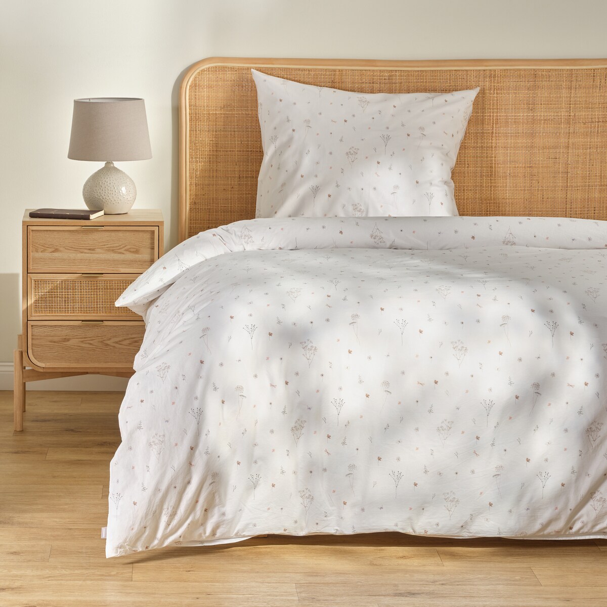 Pościel Bawełniana Dorana 140x200 cm z motywem kwiatowym