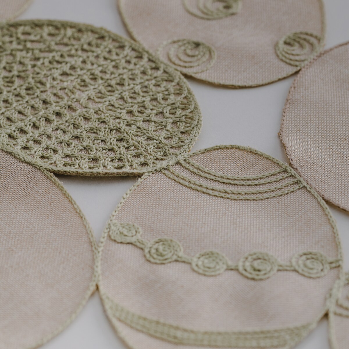 Bieżnik Scrolly Egg 35x180 cm