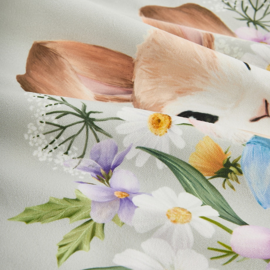 Poszewka z nadrukiem Emi 45x45 cm z motywem królika