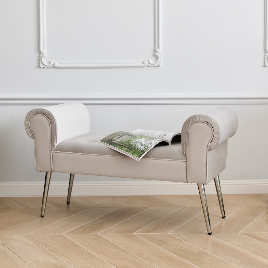 Welurowy szezlong w stylu glamour wykończony cyrkoniami atlin