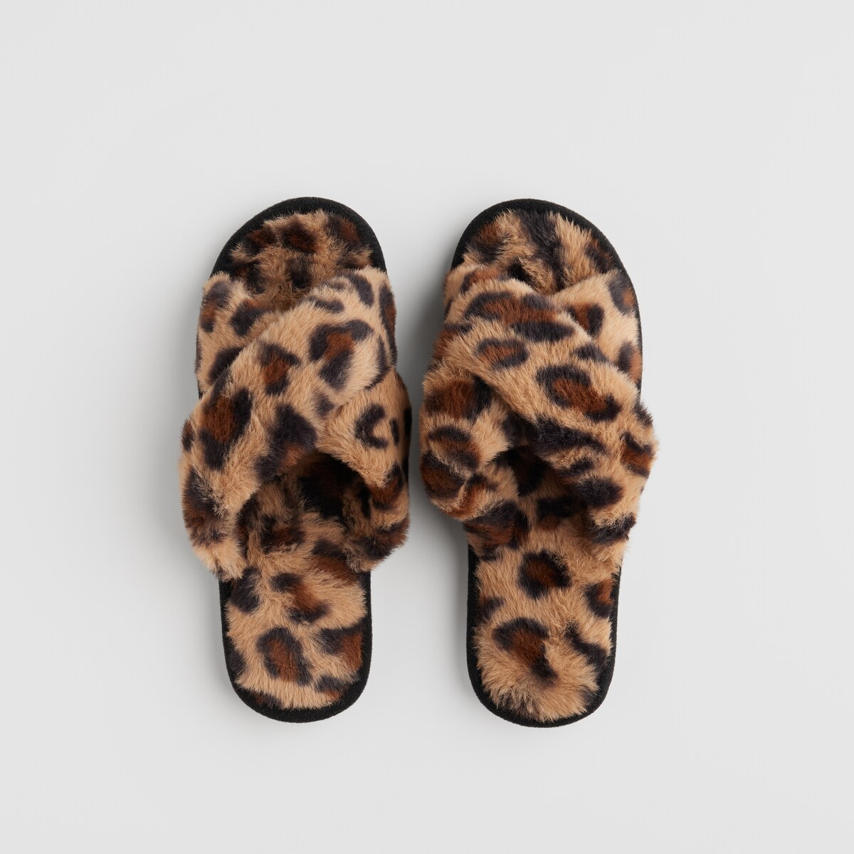 Kapcie Panther z motywem zwierzęcym