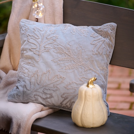 Poszewka Haftowana Maple 45x45 cm z motywem liściastym