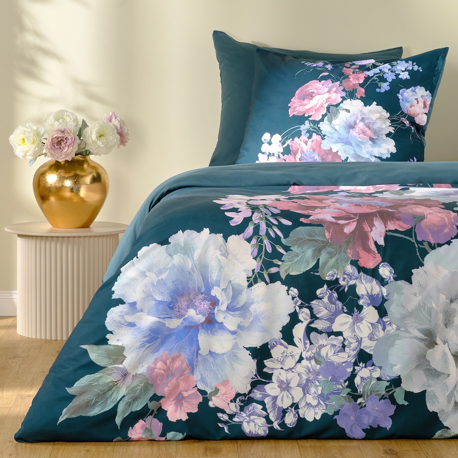 Komplet pościeli z mikrofibry Arina 200x220 cm z 2 poszewkami 70x80
