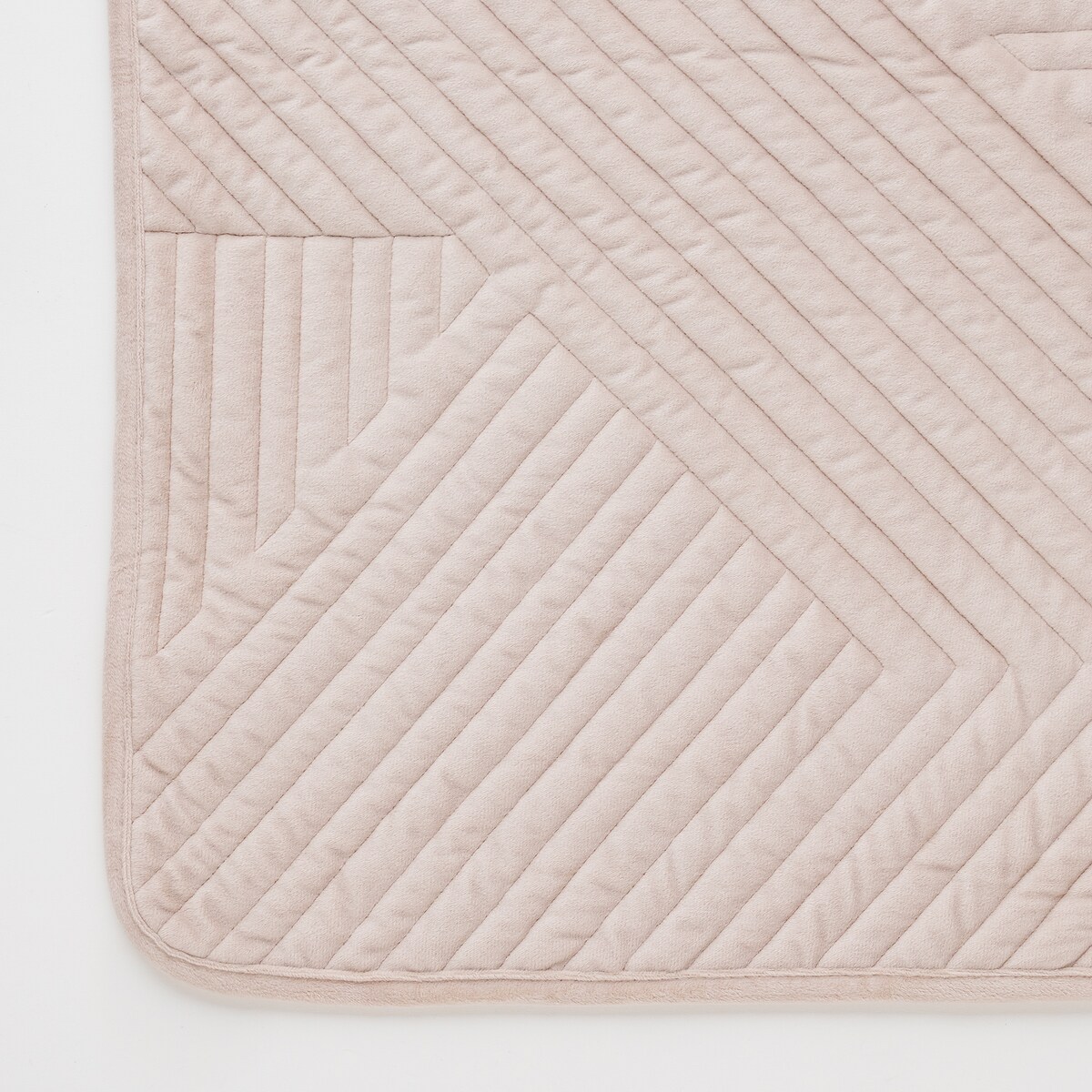 Narzuta Welwetowa w Przeszywany Geometryczny Wzór Minister 240x260 cm