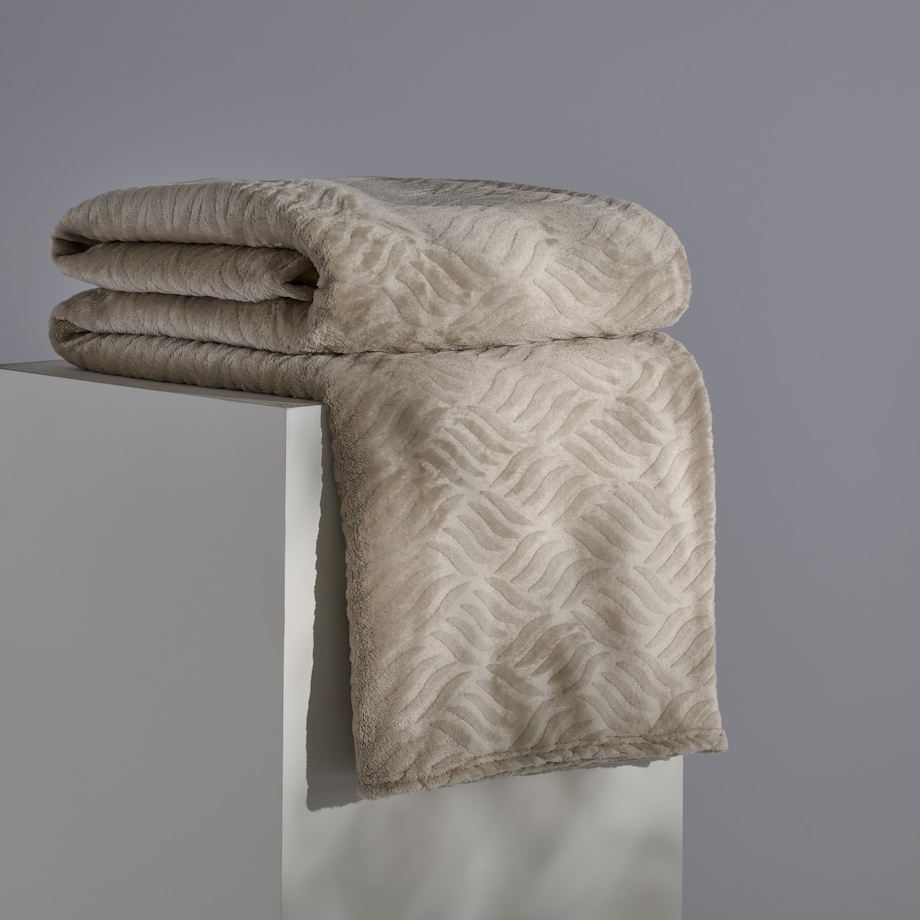 Jednokolorowy koc z wytłoczonym wzorem Esme 150x200 cm z motywem geometrycznym