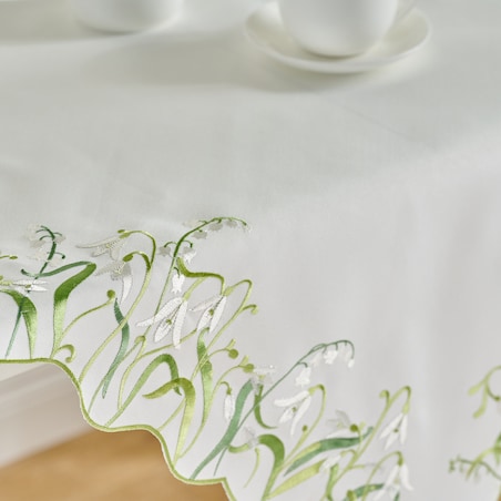 Serweta Haftowana Convelio 80x80 cm z motywem kwiatowym