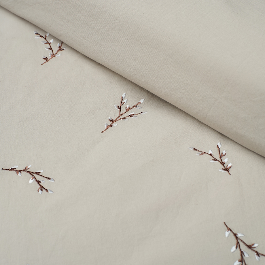 Pościel bawełniana z haftem Bazin 160x200 cm z motywem roślinnym