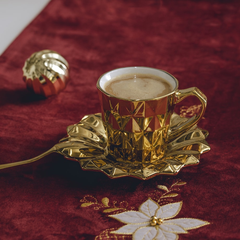 Filiżanka Ze Spodkiem Hadid