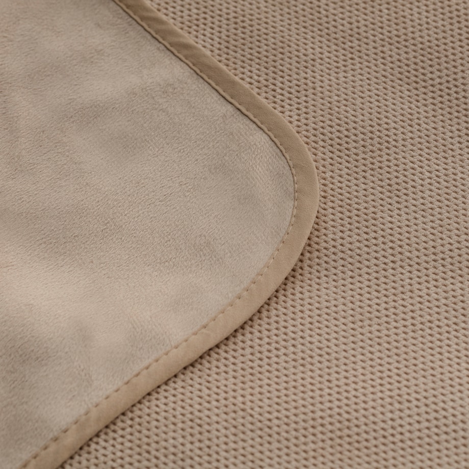 Jednokolorowa narzuta na łóżko Kord 200x220 cm