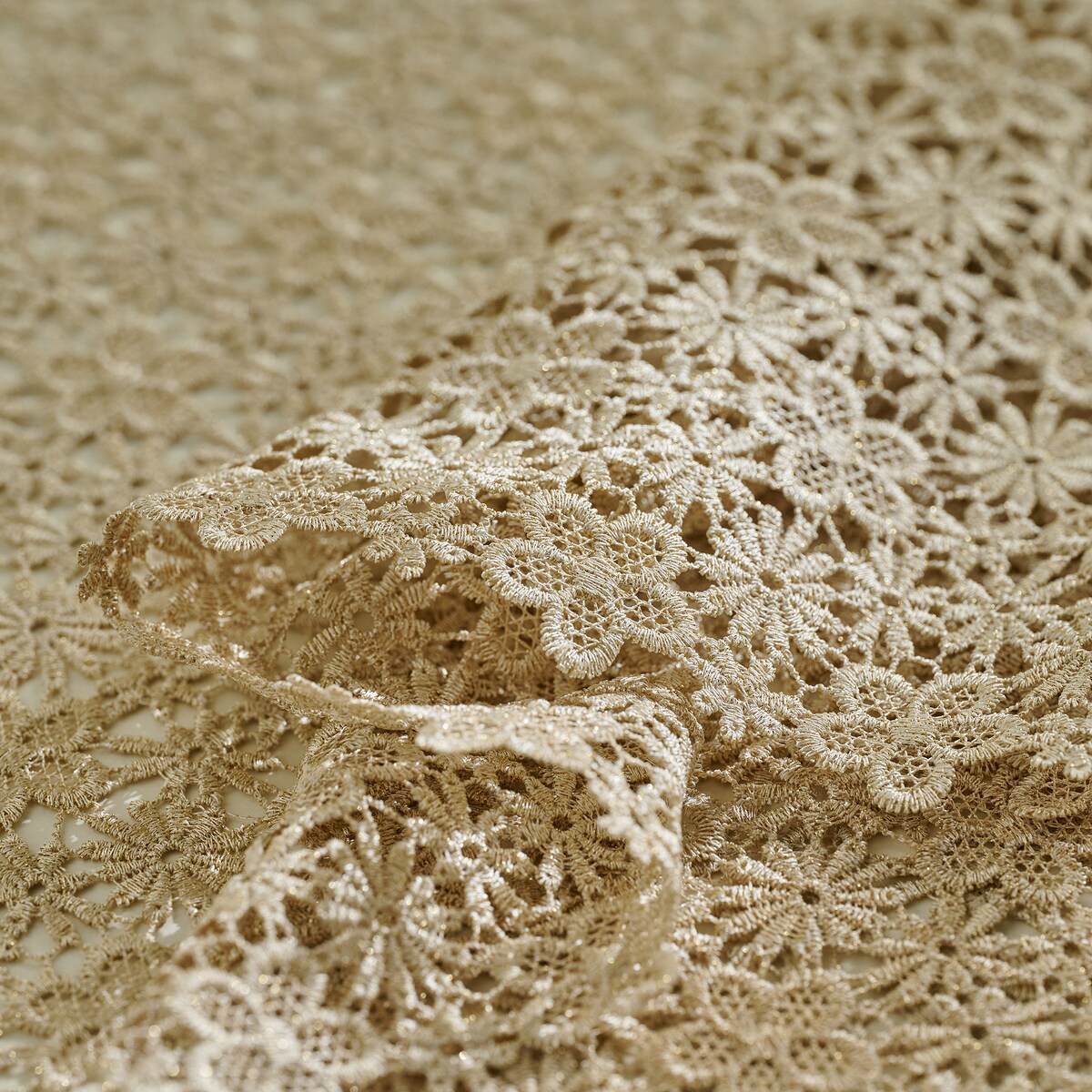 Serweta koronkowa Florina 80x80 cm z motywem kwiatowym