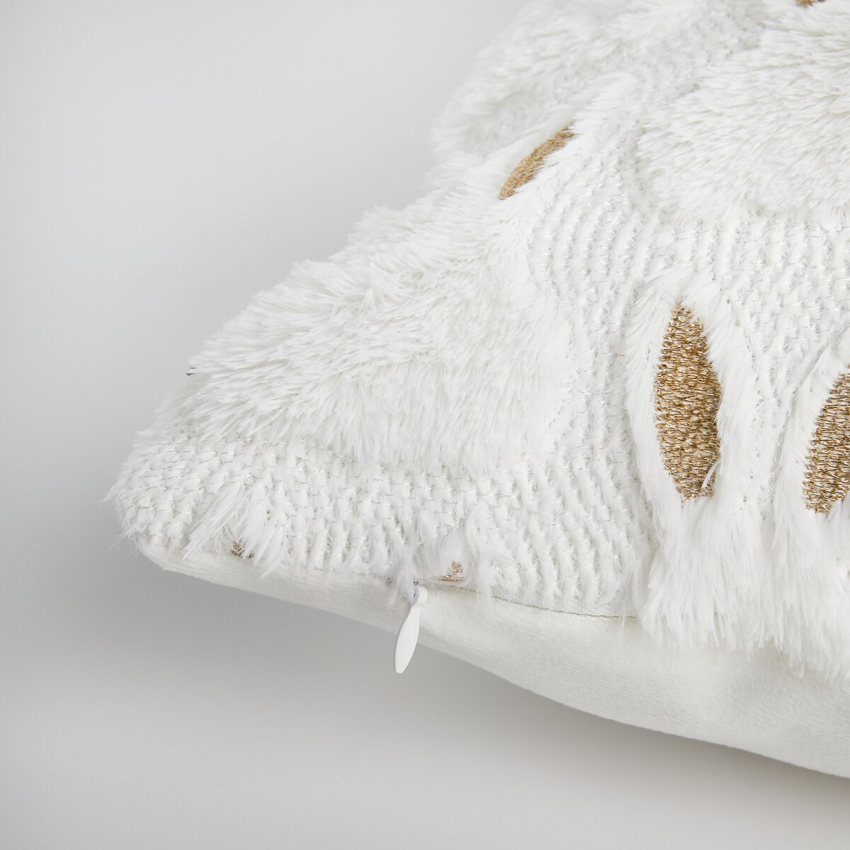 Poszewka Haftowana Bunniva 45x45 cm z motywem królika