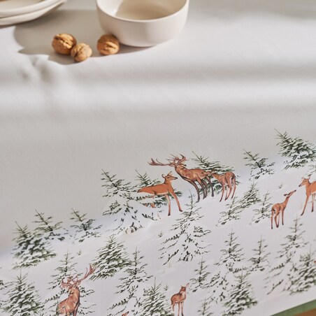 Obrus z nadrukiem Hirvos 130x180 cm z motywem zwierząt leśnych