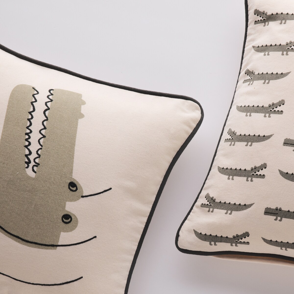 Poszewka Crocon 40x40 cm z motywem zwierzęcym