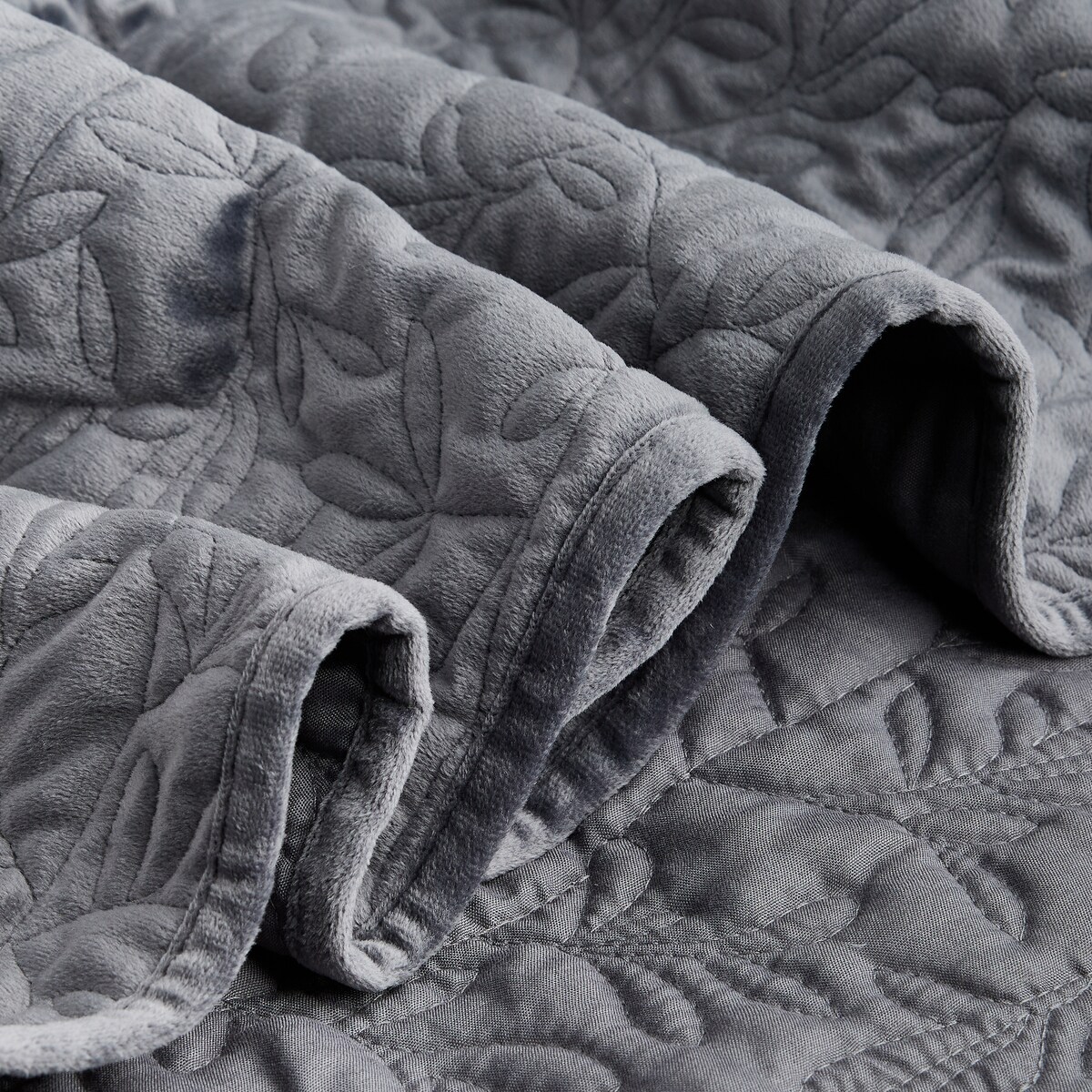 Narzuta Seviana 200x220 cm z motywem arabeski