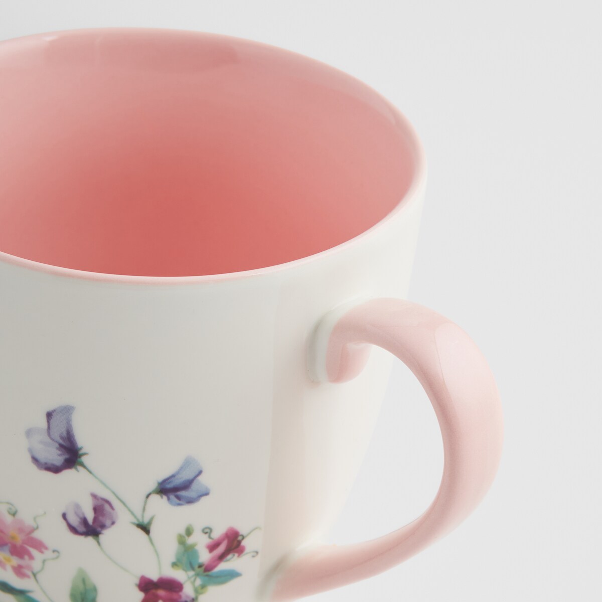 Kubek Field z motywem roślinnym