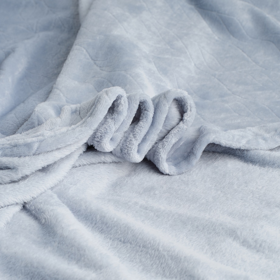 Jednokolorowy koc z wytłoczonym wzorem Violineos 150x200 cm z motywem arabeski