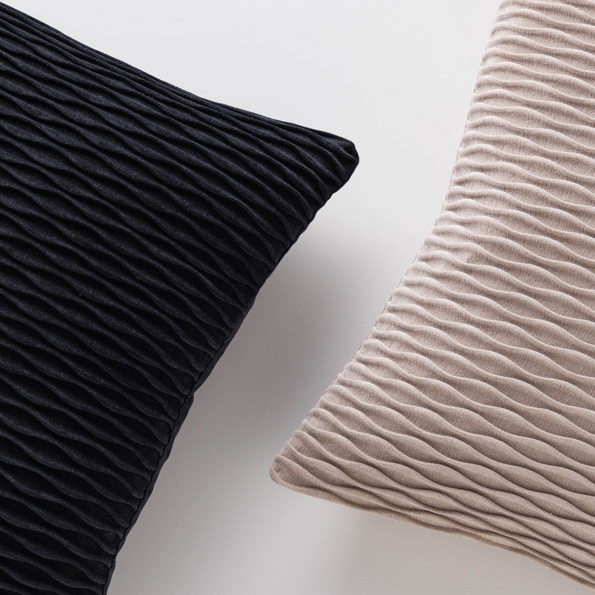 Poszewka Salma 45x45 cm z motywem geometrycznym