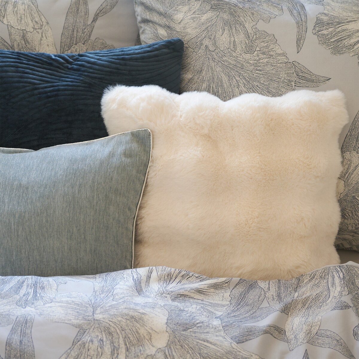 Poszewka Futrzana Bares 45x45 cm w kratę