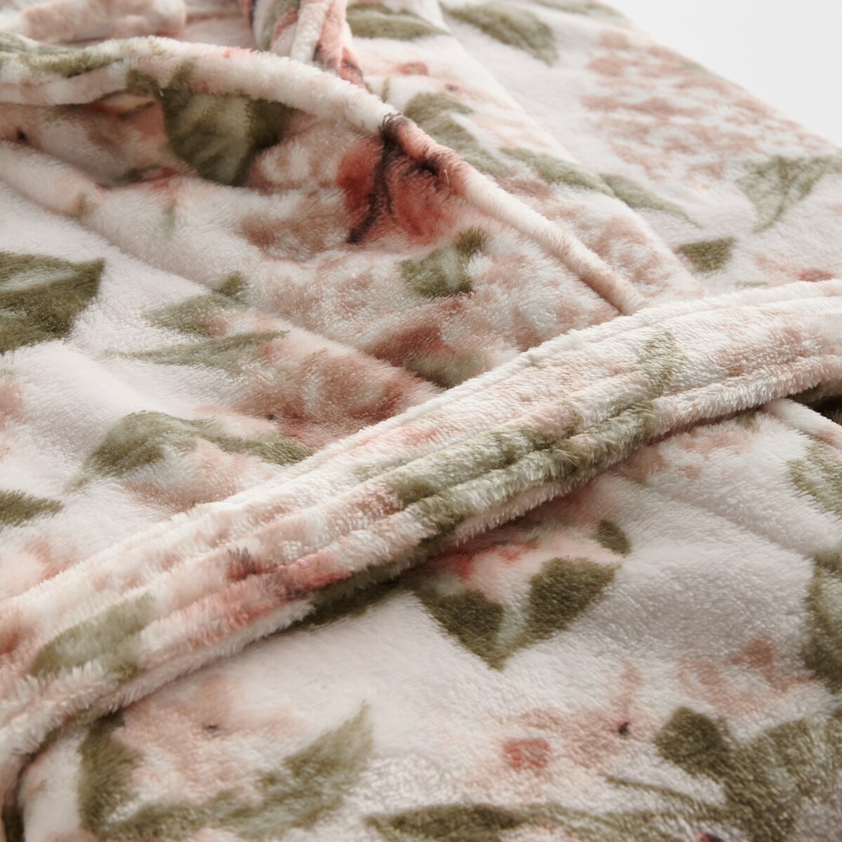 Szlafrok Amorette z motywem kwiatowym