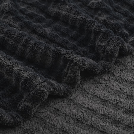 Jednokolorowy koc z wytłoczonym wzorem Operta 150x200 cm