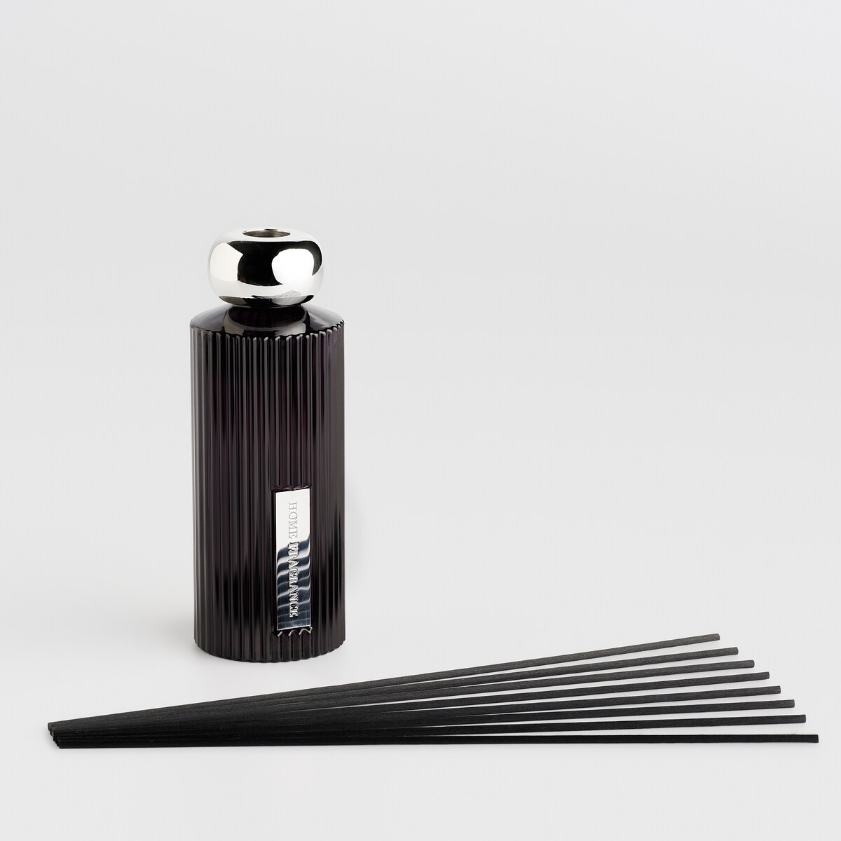 Odświeżacz Powietrza Serenades z motywem napisów