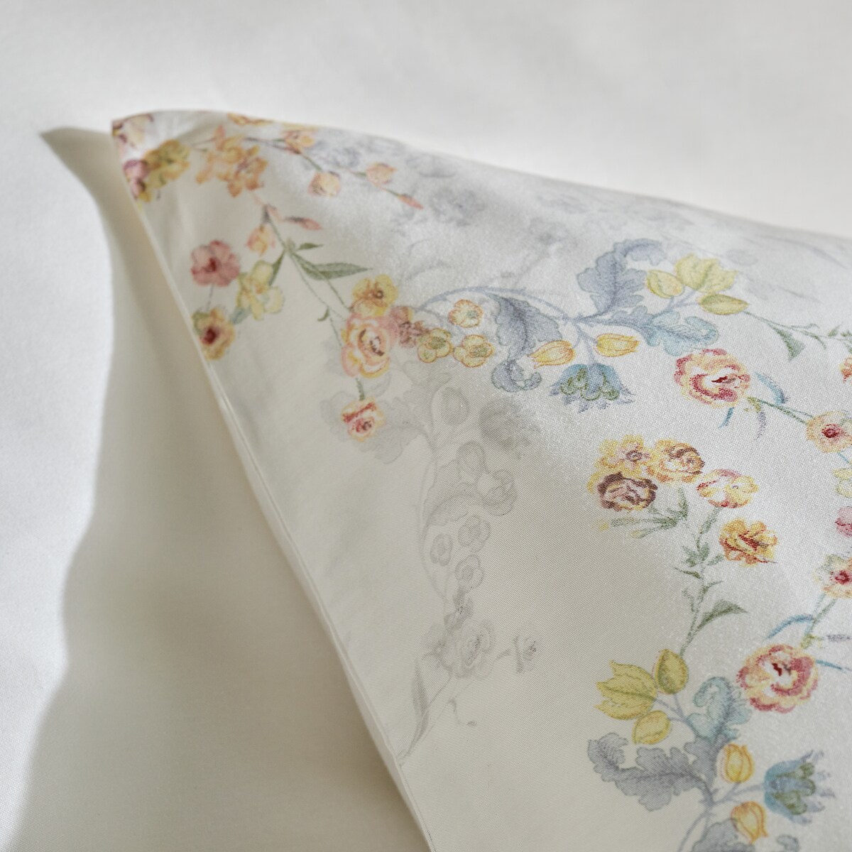 Pościel z bawełny satynowej Carlot 160x200 cm z wzorem kwiatowym