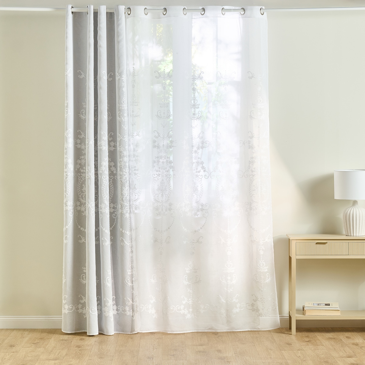 Firana haftowana Ariela 140x250 cm z motywem arabeski