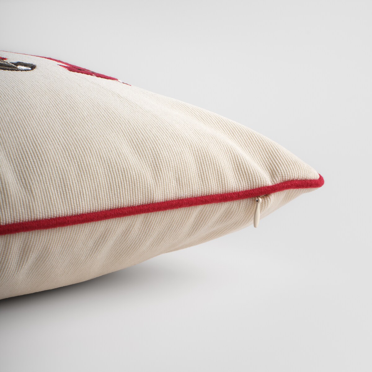 Poszewka Haftowana Jolino 45x45 cm z motywem napisów