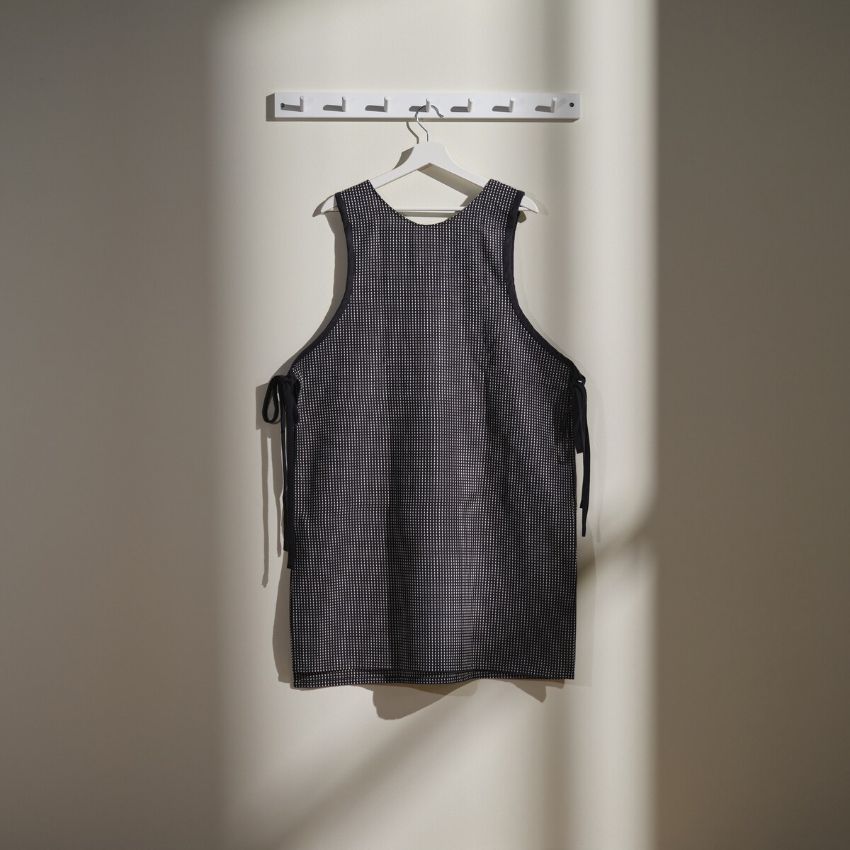 Fartuch Monos 62.5x98 cm z motywem geometrycznym