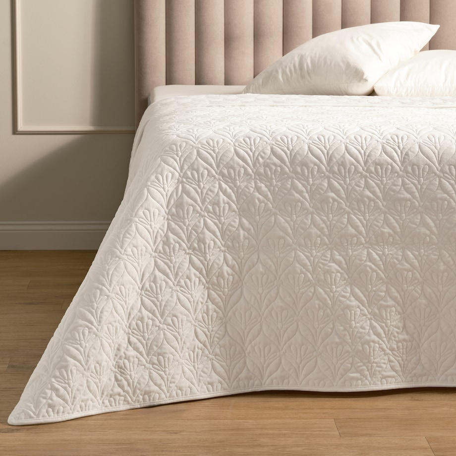 Jednokolorowa narzuta na łóżko z przeszywanym wzorem arabeski Velutio 200x220 cm