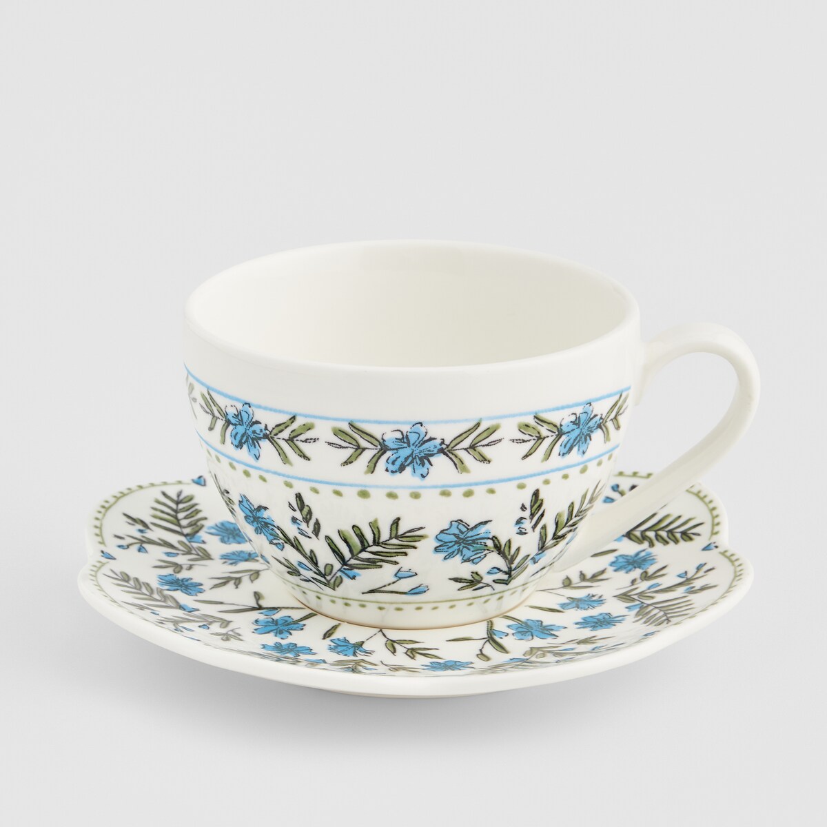 Filiżanka Ze Spodkiem Avenel z motywem kwiatowym