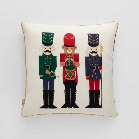 Poszewka Haftowana Nutpacheris 45x45 cm z motywem dziadka do orzechów