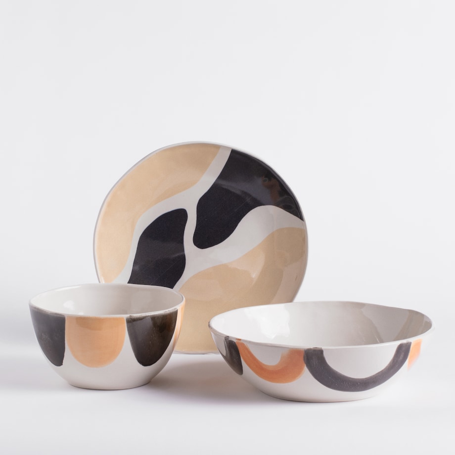 Patera Lajla z motywem abstrakcyjnym