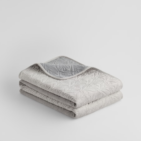 Jednokolorowa narzuta na łóżko z przeszywanym wzorem arabeski Velutio 200x220 cm