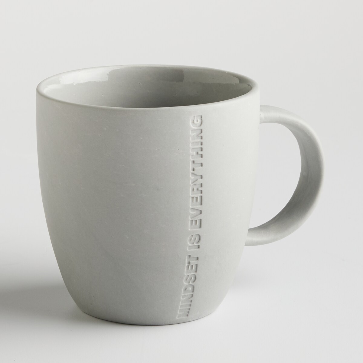 Kubek Avior z motywem napisów