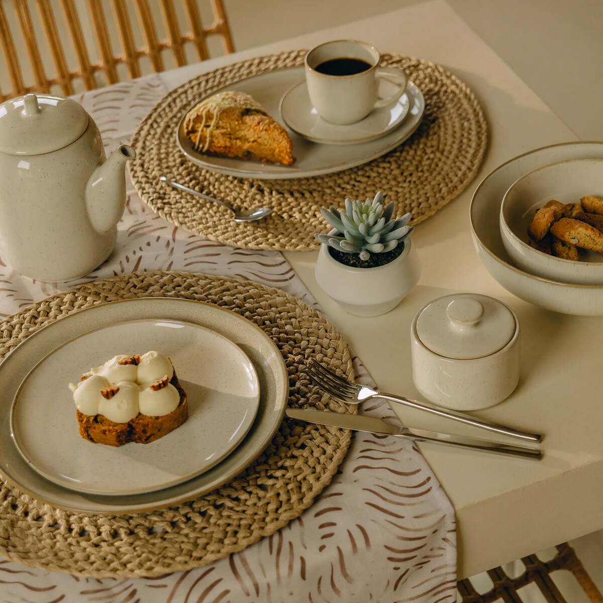 Bieżnik Cansu 35x180 cm z motywem abstrakcyjnym