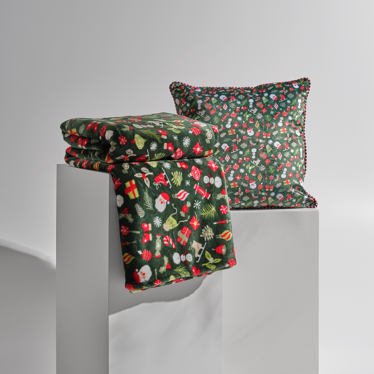 Drukowany koc Festio 150x200 cm z motywem Mikołaja