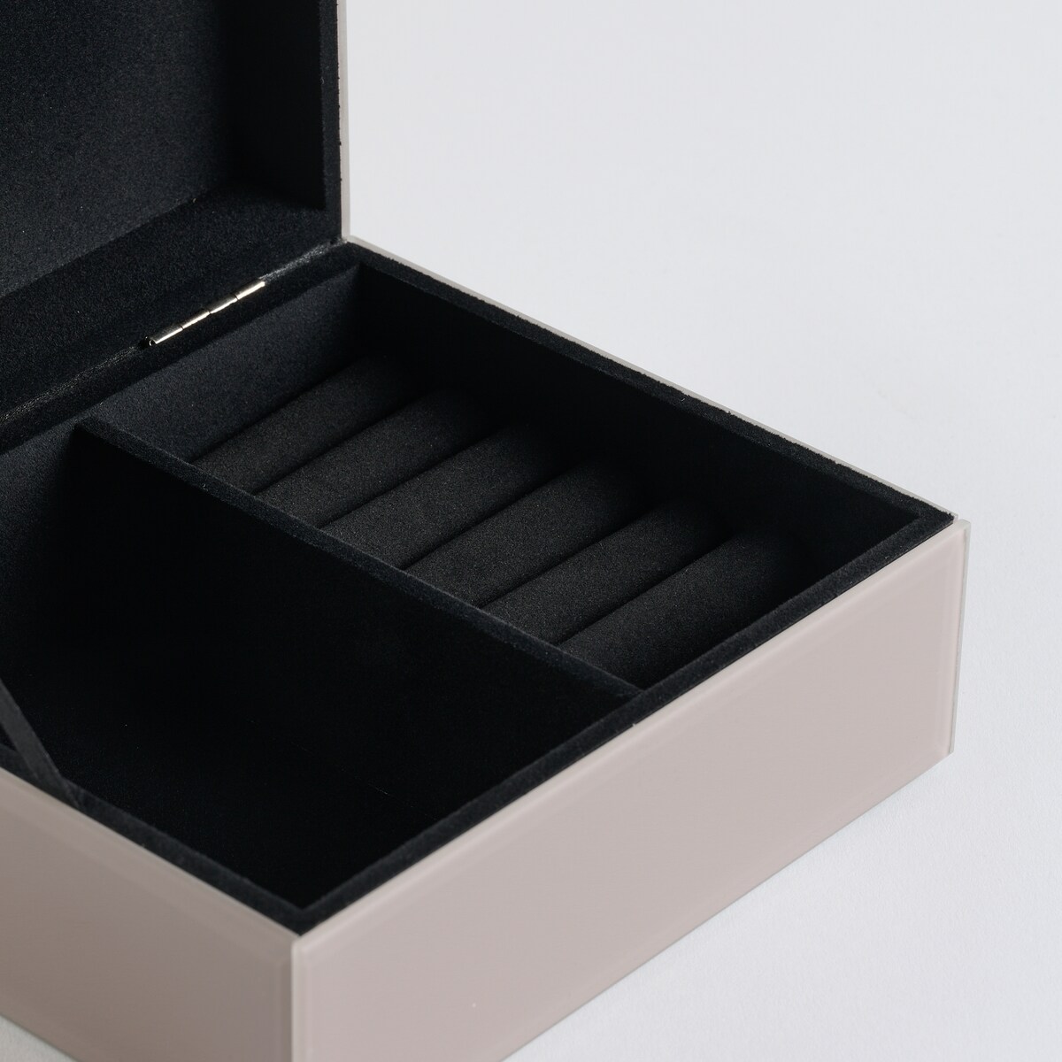 Szkatułka Na Biżuterię Dian 17x15 cm