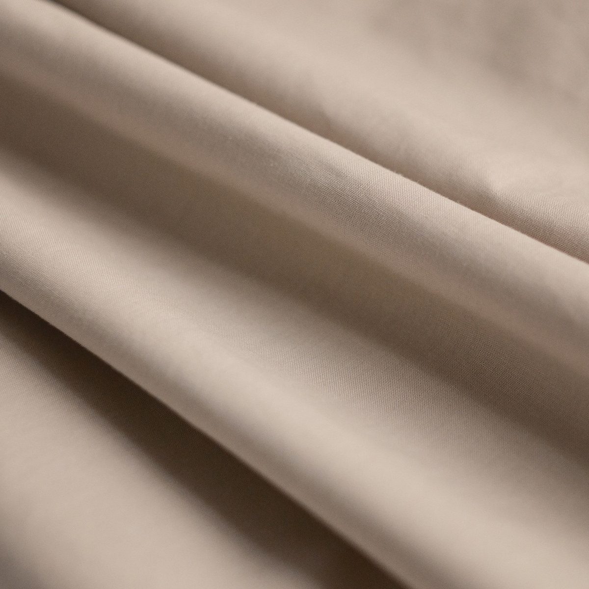 Pościel bawełniana z haftem Listisi 200x220 cm z motywem liściastym