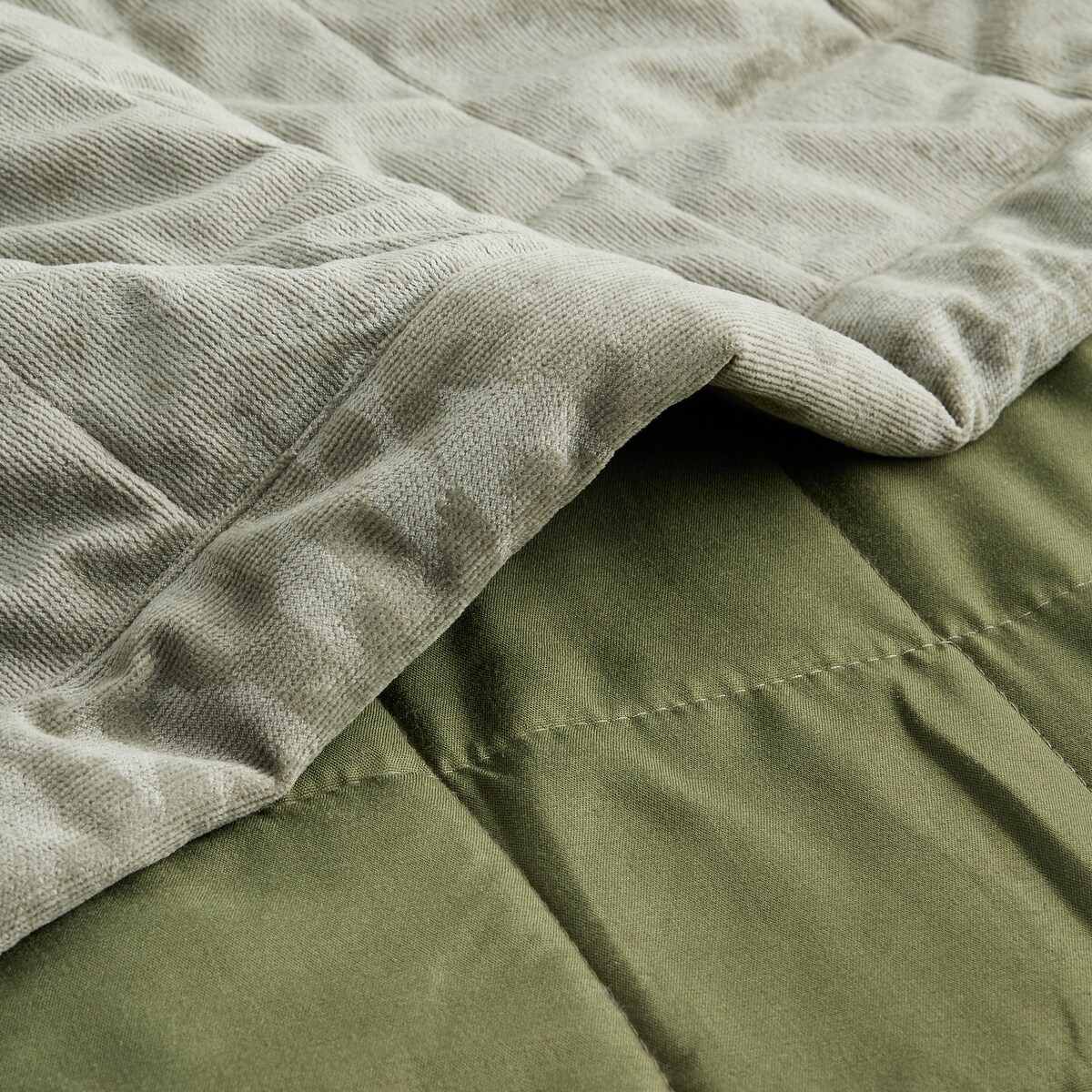 Jednokolorowa narzuta na łóżko Malumo 200x220 cm