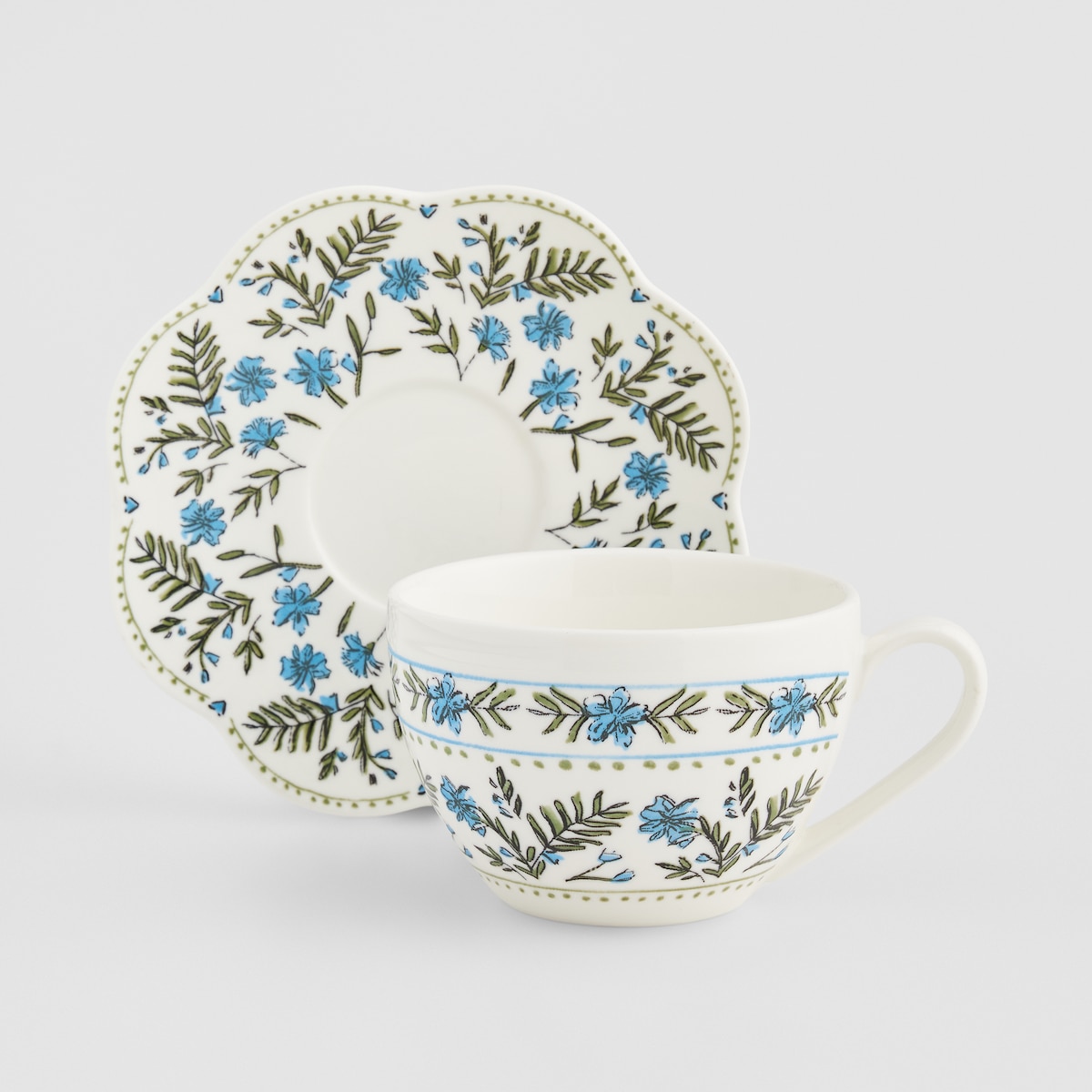 Filiżanka Ze Spodkiem Avenel z motywem kwiatowym