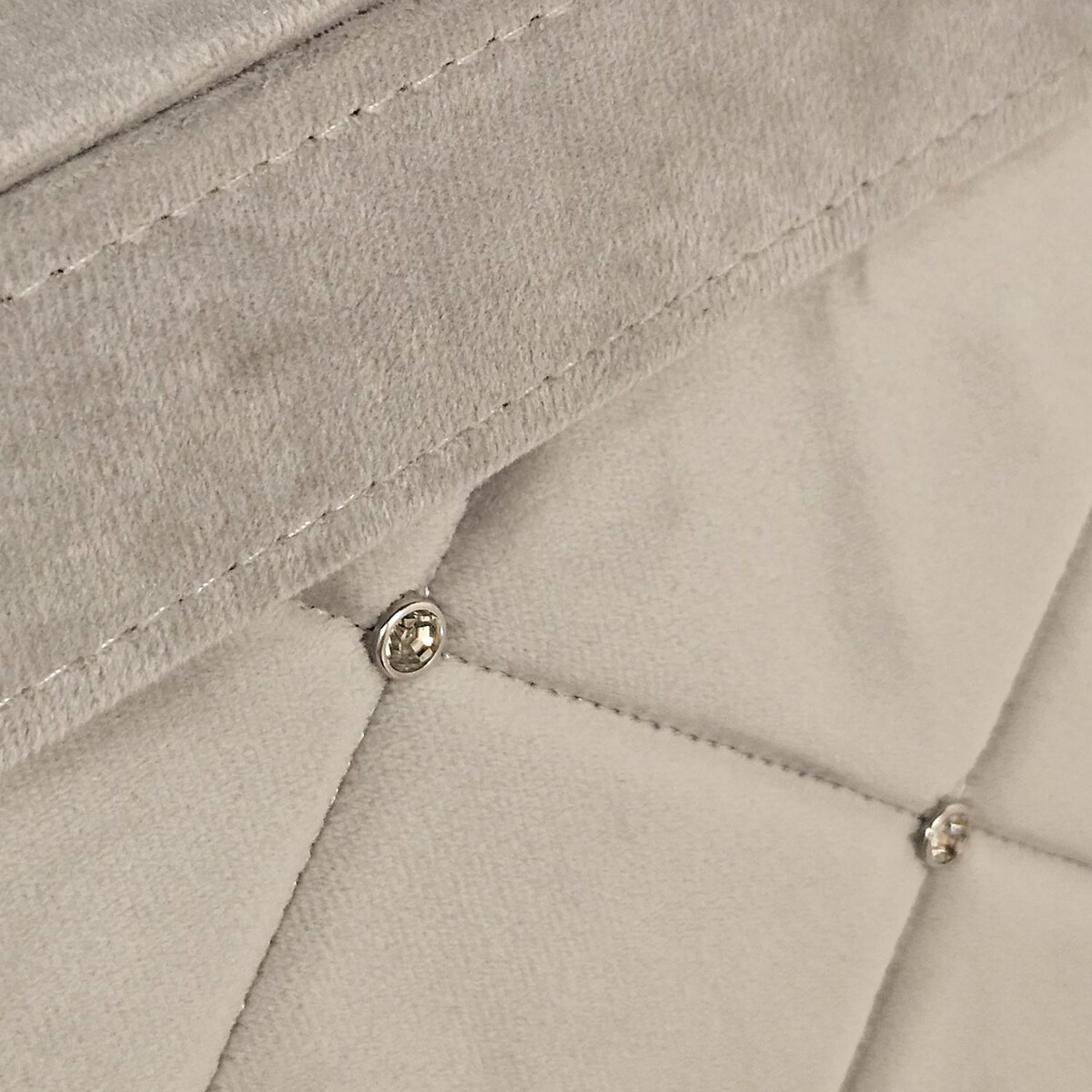 Pikowany kosz na pranie z kryształkami diamento 90 l