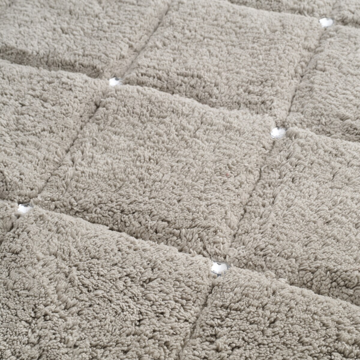 Dywanik łazienkowy Dorita 60x90 cm z motywem geometrycznym