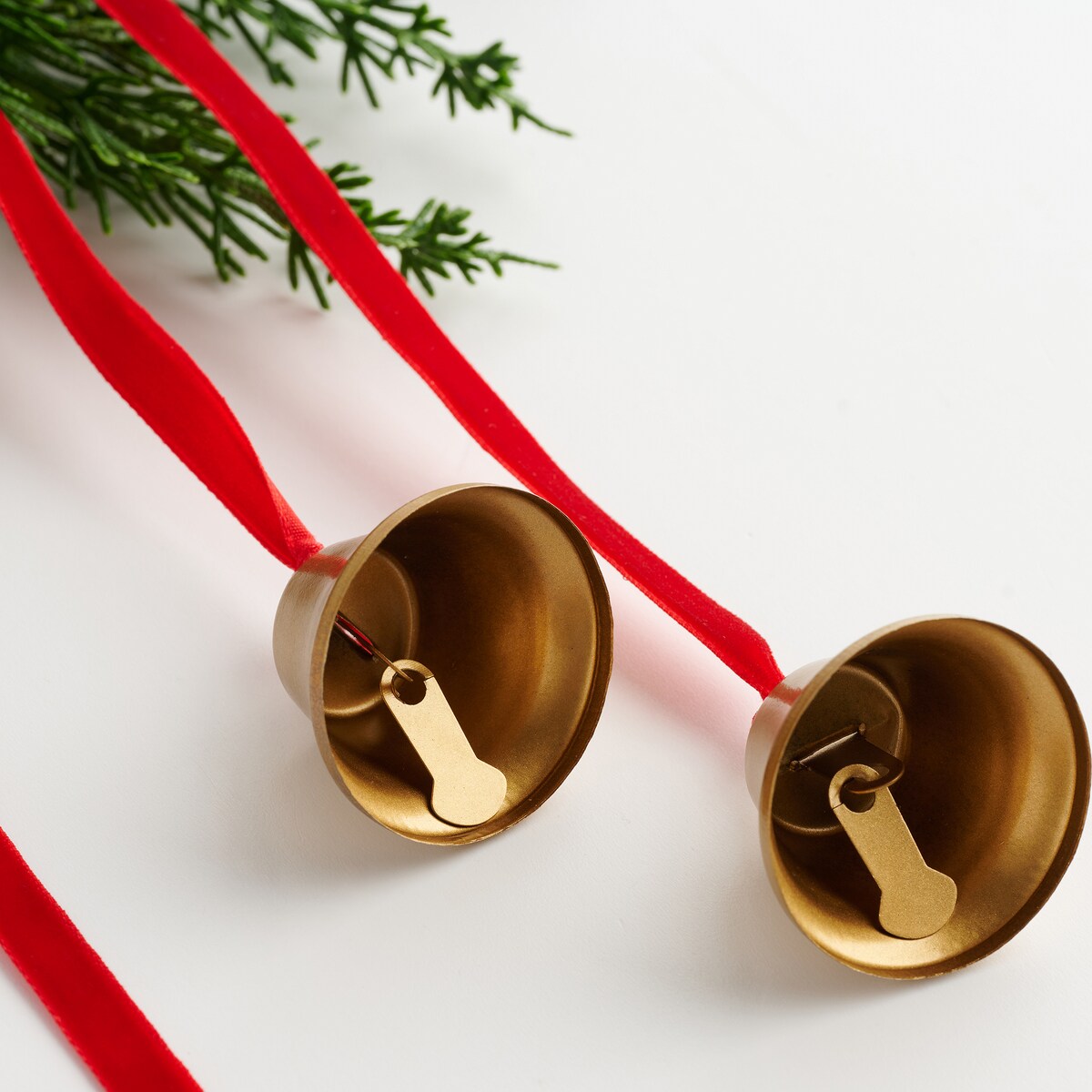 Girlanda Inge z motywem roślinnym