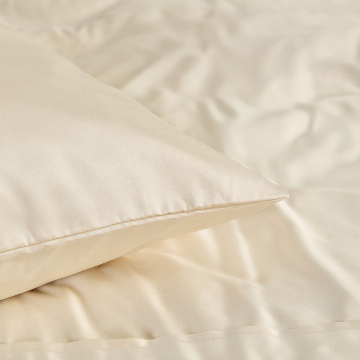 Pościel ze zdobieniem haftowanym Jasme 160x200 cm z motywem roślinnym