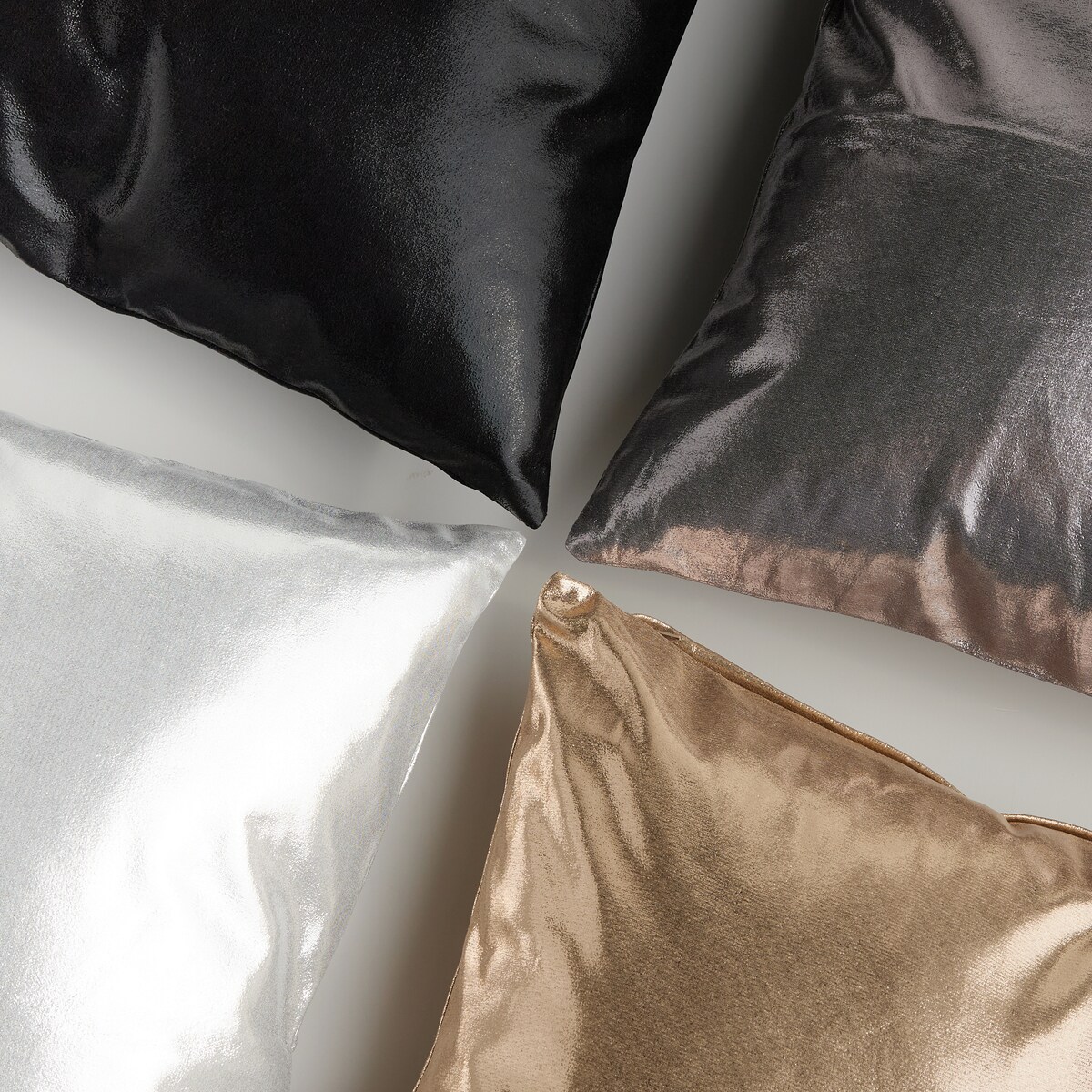 Poszewka dekoracyjna Crimson 45x45 cm