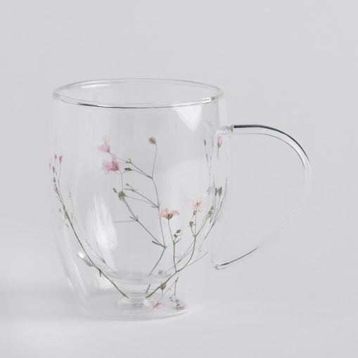 Filiżanka z podwójną ścianką i suszonymi kwiatami Florrissa z motywem kwiatowym