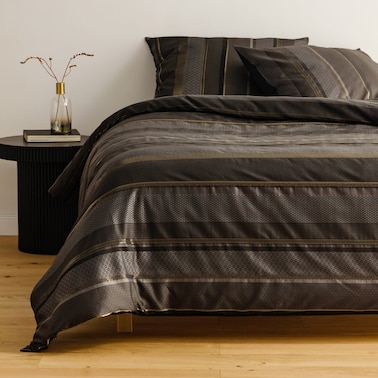 Komplet pościeli żakardowej Gwanda 200x220 cm z 2 poszewkami 70x80