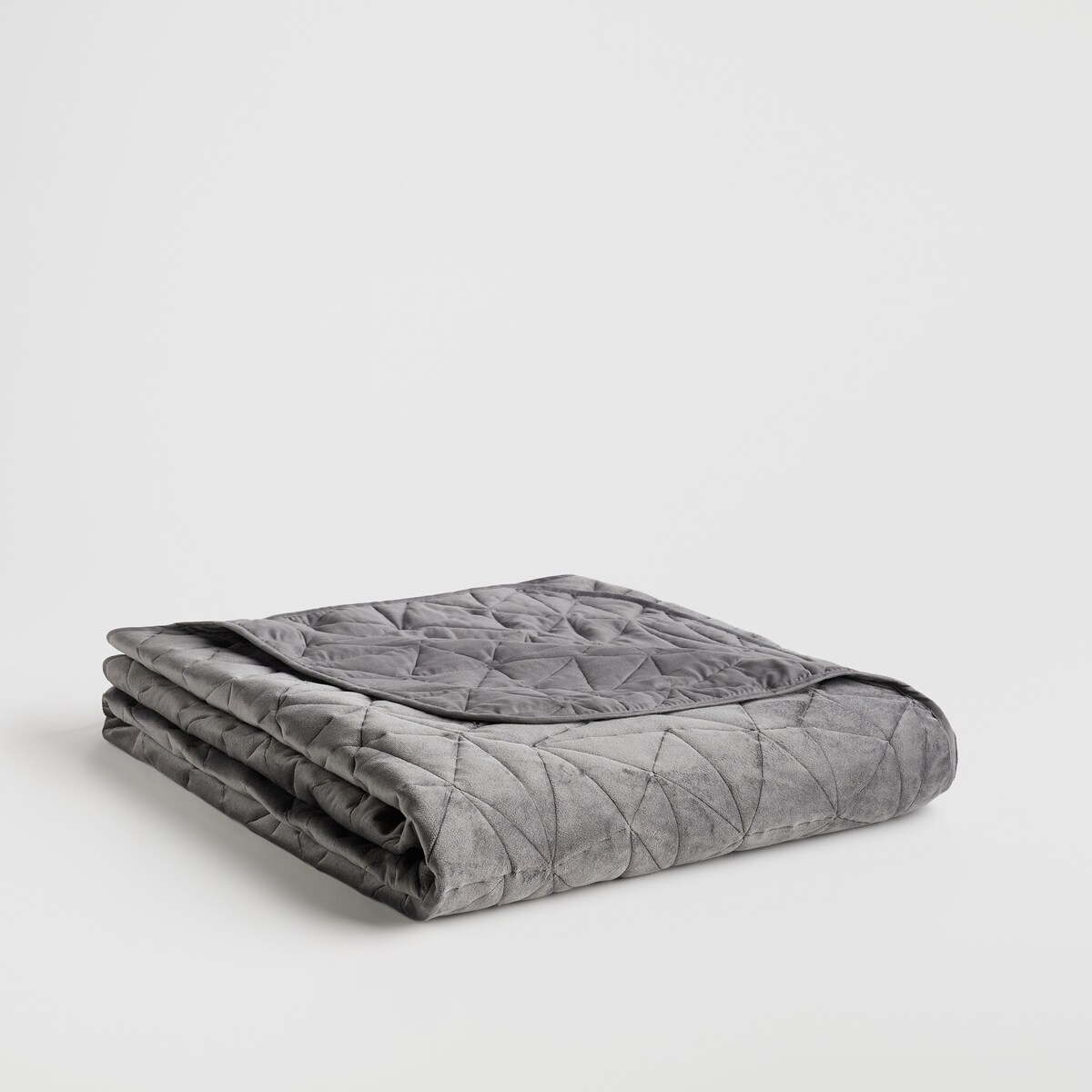 Narzuta Trianga 200x220 cm z motywem geometrycznym